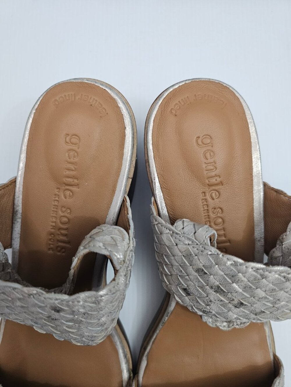 Gentle Souls Madelyn Woven Sandal Ice Metallic Leather Block Heel Womens 11 NEW - Picture 7 of 15